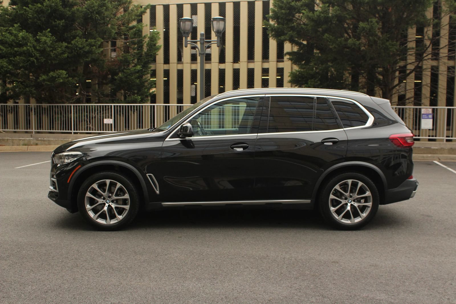 Used 2019 BMW X5 xDrive40i w/ Premium Package 2 AWD/4WD image 12