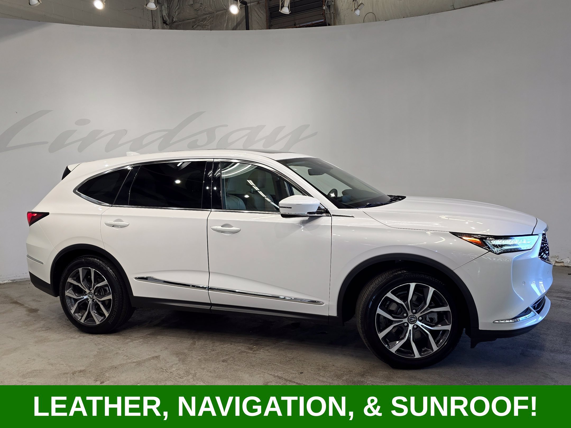 Used 2024 Acura MDX w/ Technology Package AWD/4WD image 3