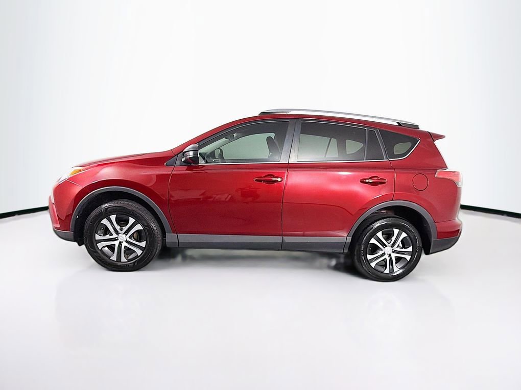 Used 2018 Toyota RAV4 LE FWD image 6