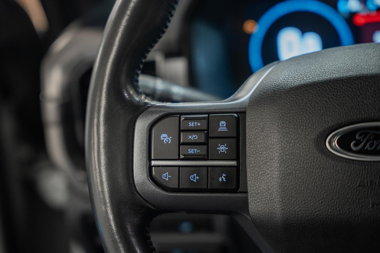 Used 2023 Ford F150 Lariat w/ Equipment Group 502A High image 38