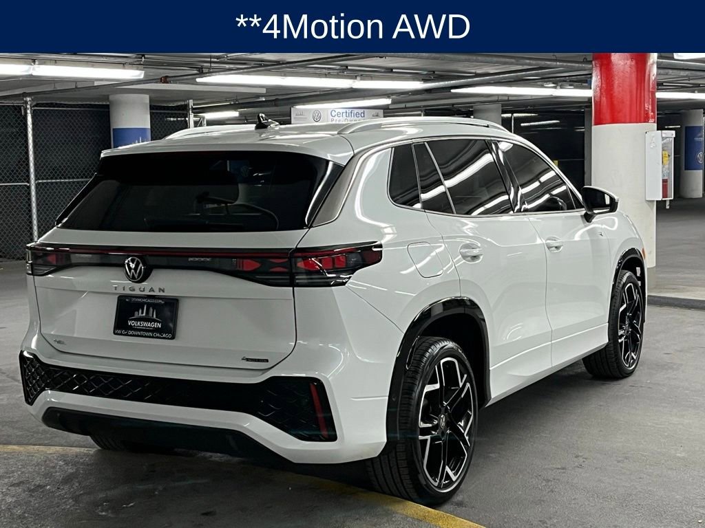 Certified 2025 Volkswagen Tiguan SEL R-Line image 6