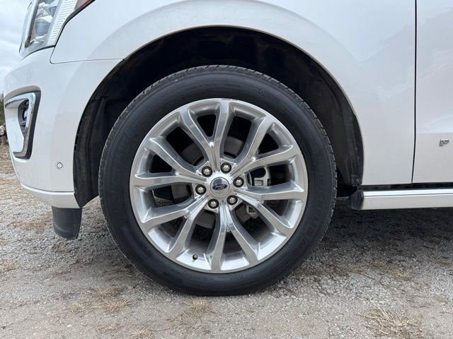 Used 2019 Ford Expedition Platinum image 14