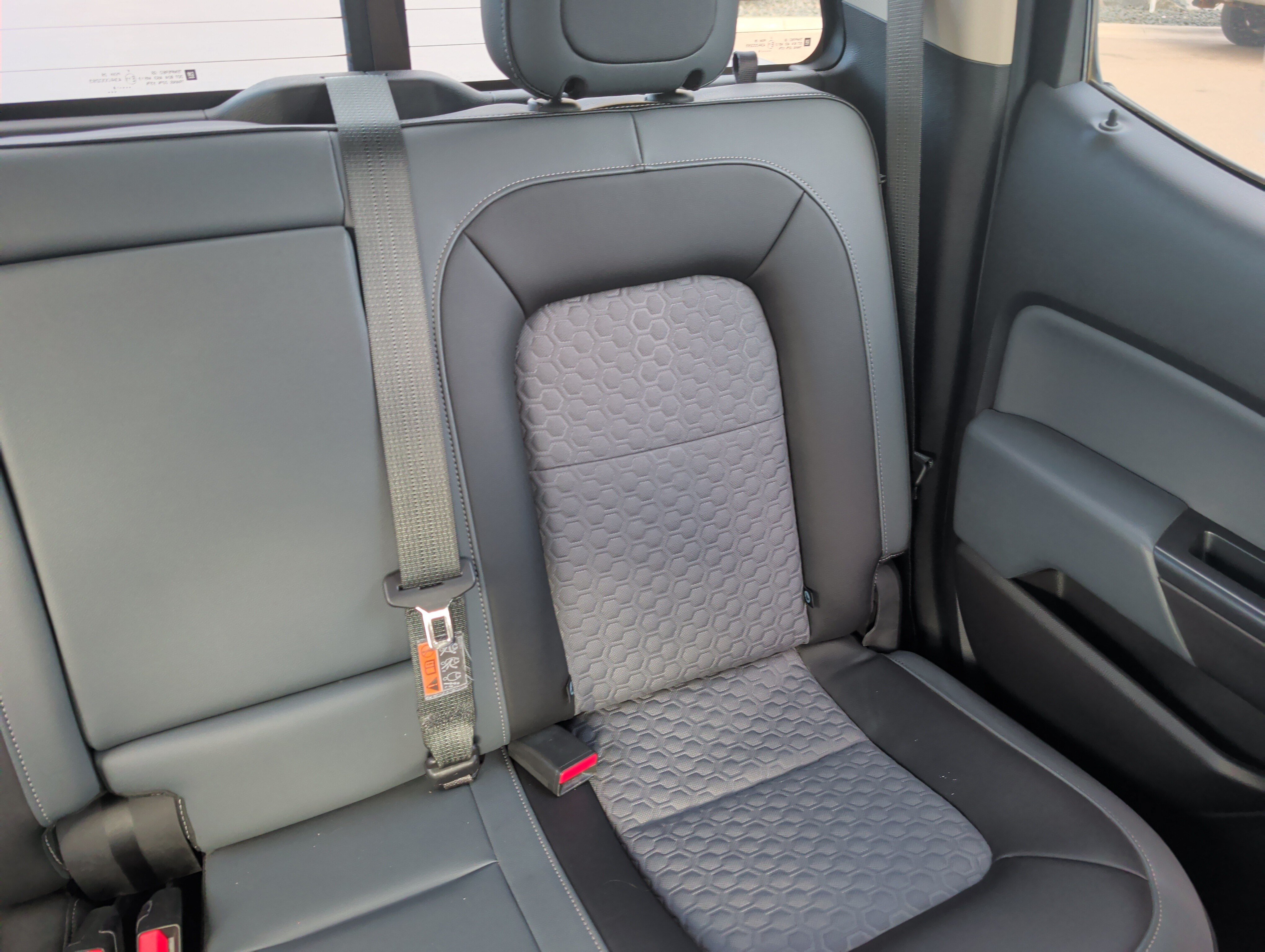 Used 2018 Chevrolet Colorado Z71 AWD/4WD image 19