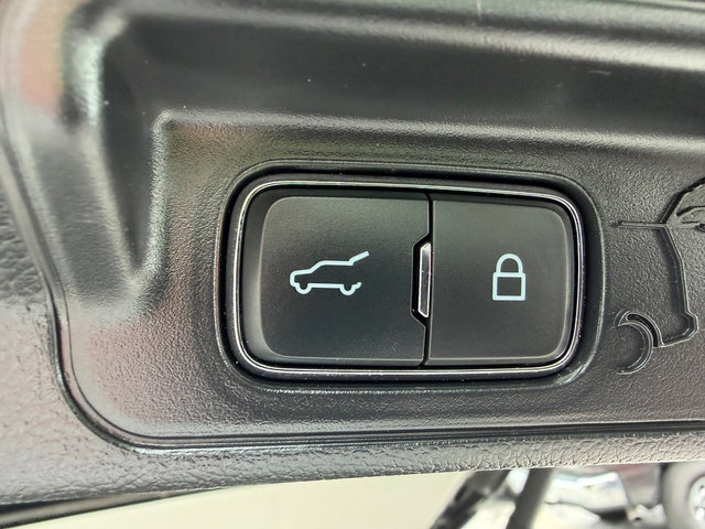 Used 2025 Ford Explorer Platinum AWD/4WD image 39