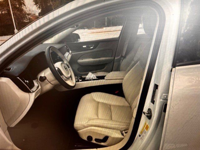 Used 2025 Volvo S60 B5 Plus image 3