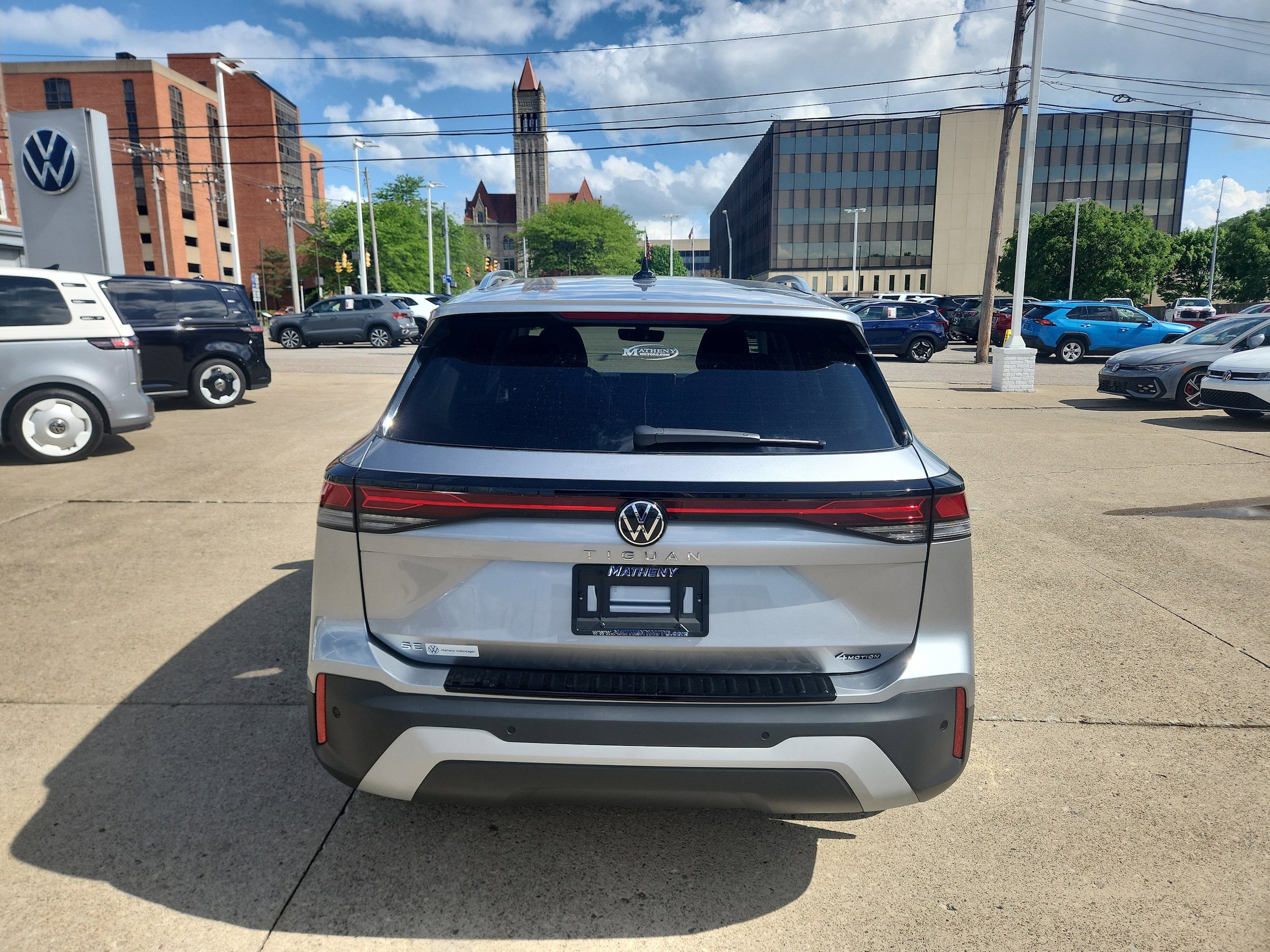 New 2026 Volkswagen Tiguan SE AWD/4WD image 4