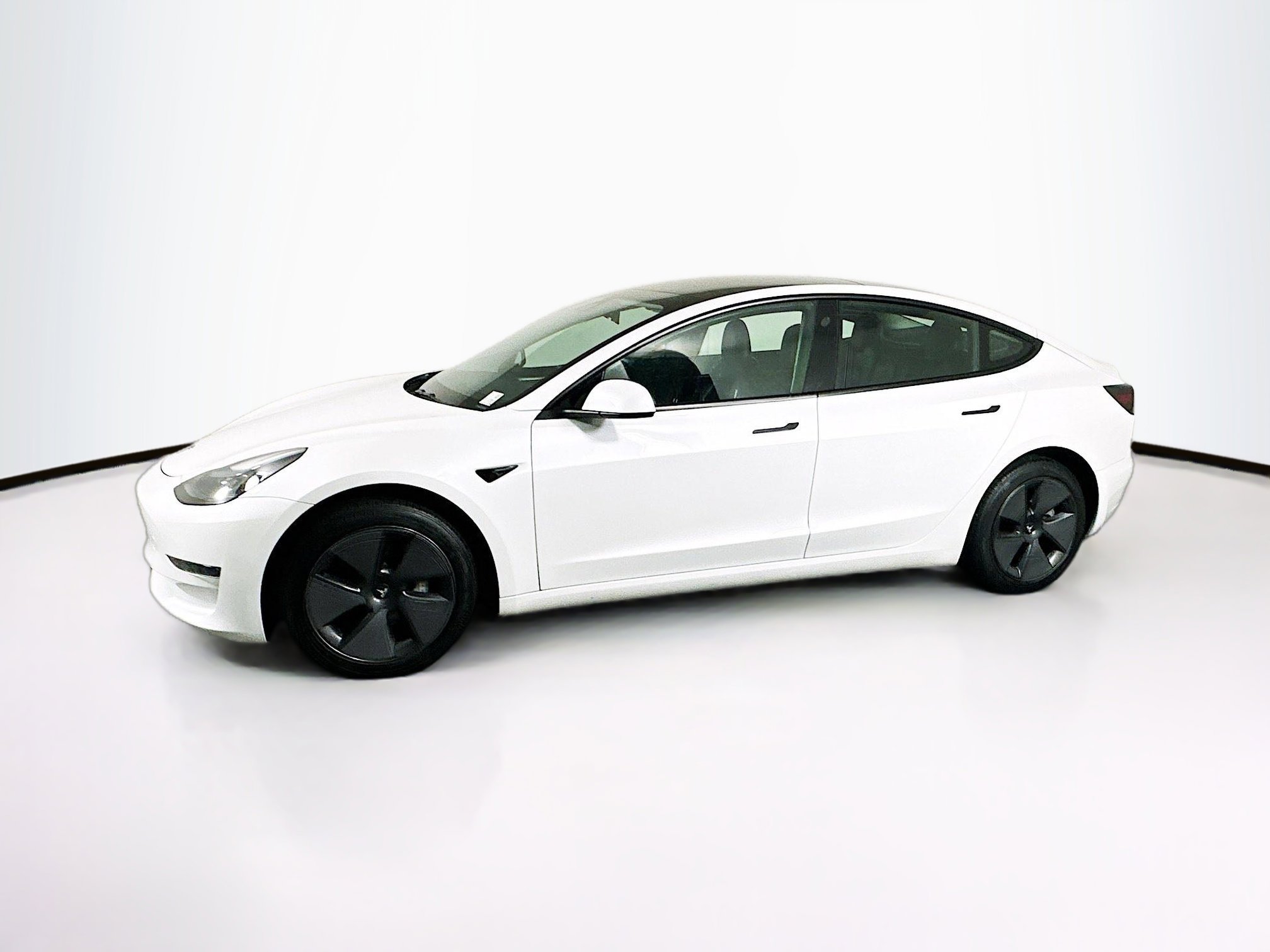 Used 2023 Tesla Model 3 Standard Range RWD image 4