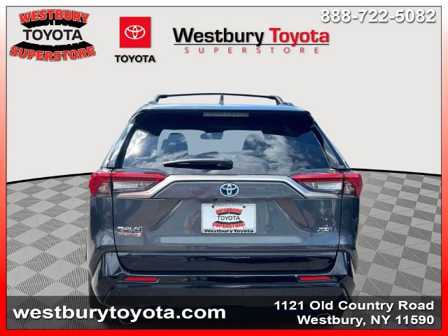 Used 2024 Toyota RAV4 XSE w/ Weather Package AWD/4WD image 7