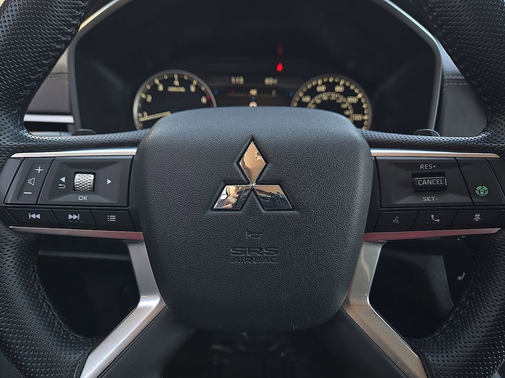 Used 2024 Mitsubishi Outlander SE image 19