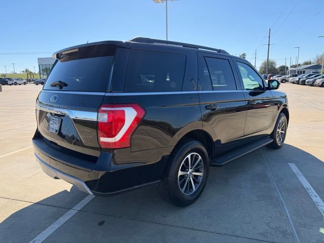 Used 2021 Ford Expedition XLT image 5