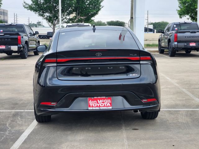 Used 2024 Toyota Prius XLE FWD image 6