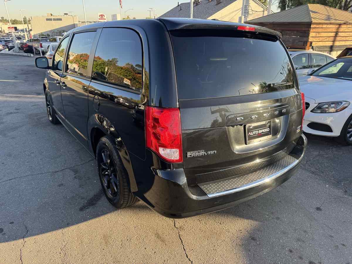 Used 2019 Dodge Grand Caravan GT image 4