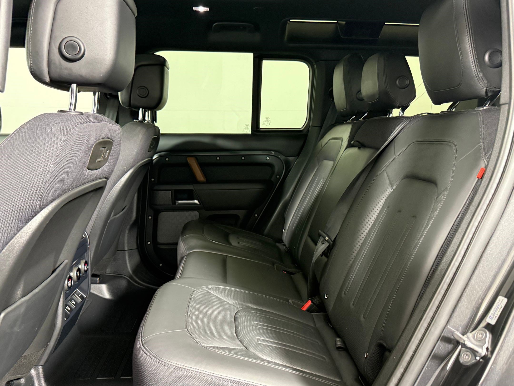 Used 2021 Land Rover Defender 110 X image 14