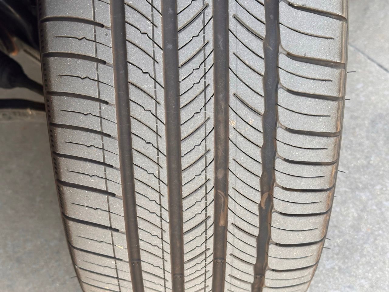 Used 2025 Genesis GV80 3.5T e-SC image 3