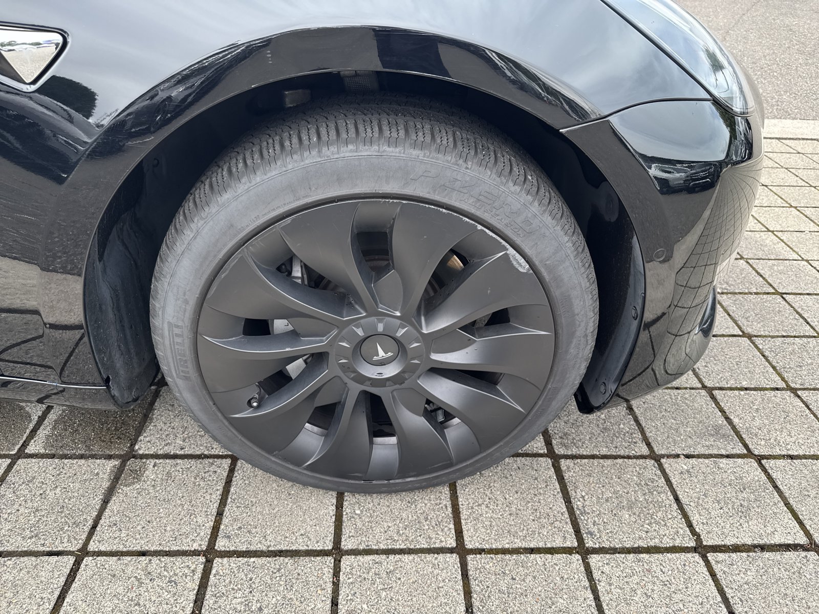 Used 2018 Tesla Model 3 Long Range RWD image 10