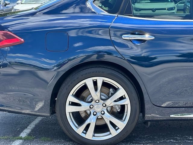 Used 2018 INFINITI Q70 L 3.7 AWD/4WD image 9