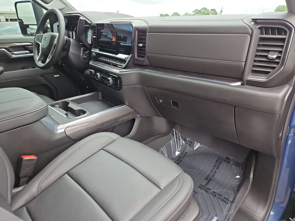 Certified 2024 Chevrolet Silverado 2500 LTZ w/ LTZ Texas Edition image 29