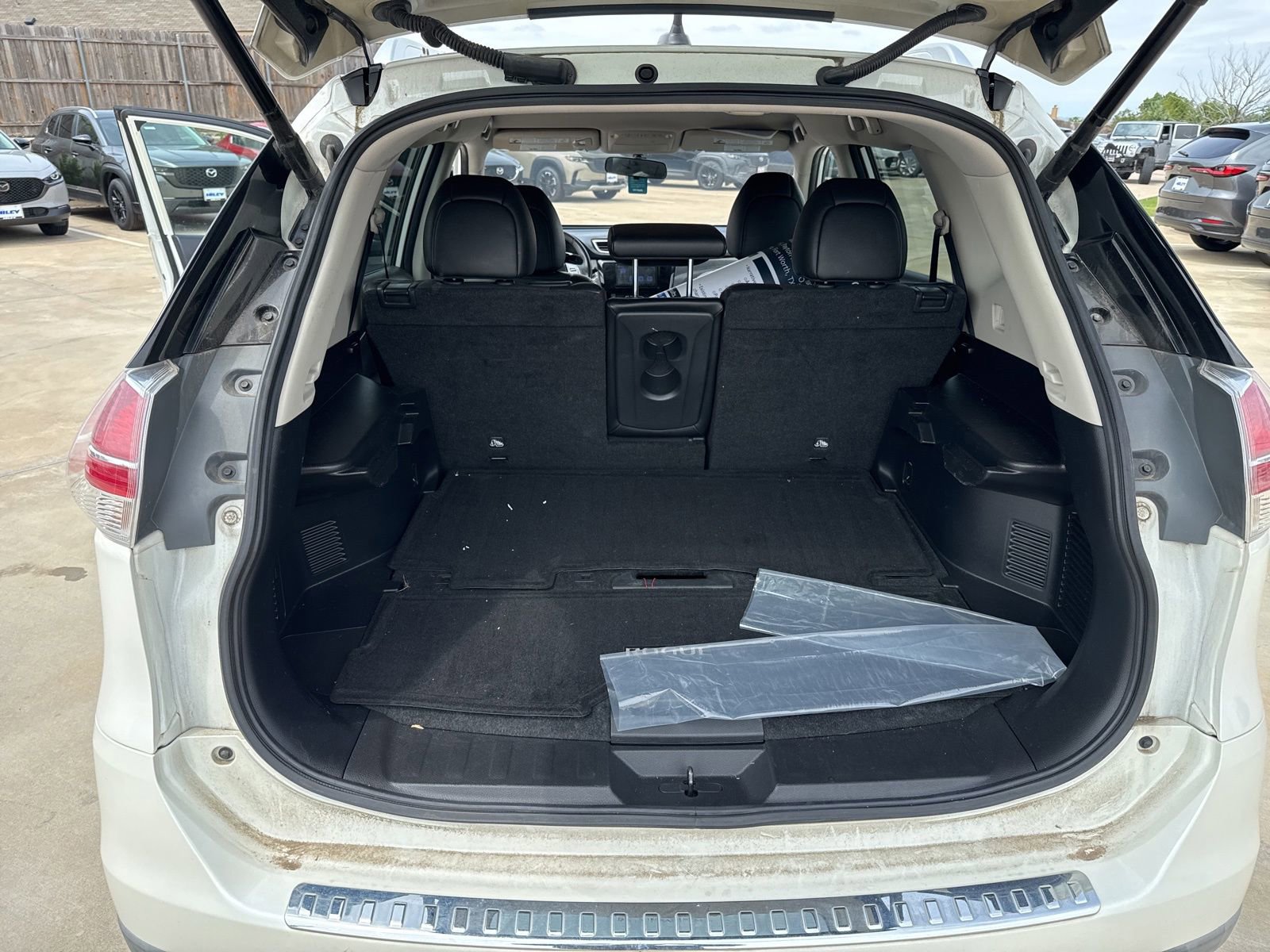 Used 2016 Nissan Rogue SL FWD image 31
