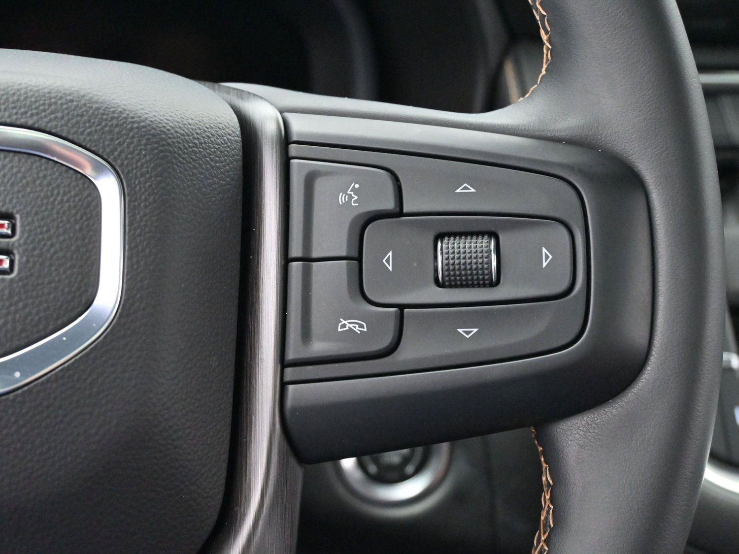 Used 2023 GMC Yukon XL AT4 w/ AT4 Premium Plus Package AWD/4WD image 21