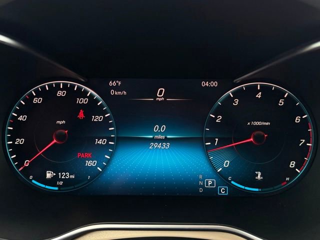 Used 2022 Mercedes-Benz GLC 300 4MATIC image 18
