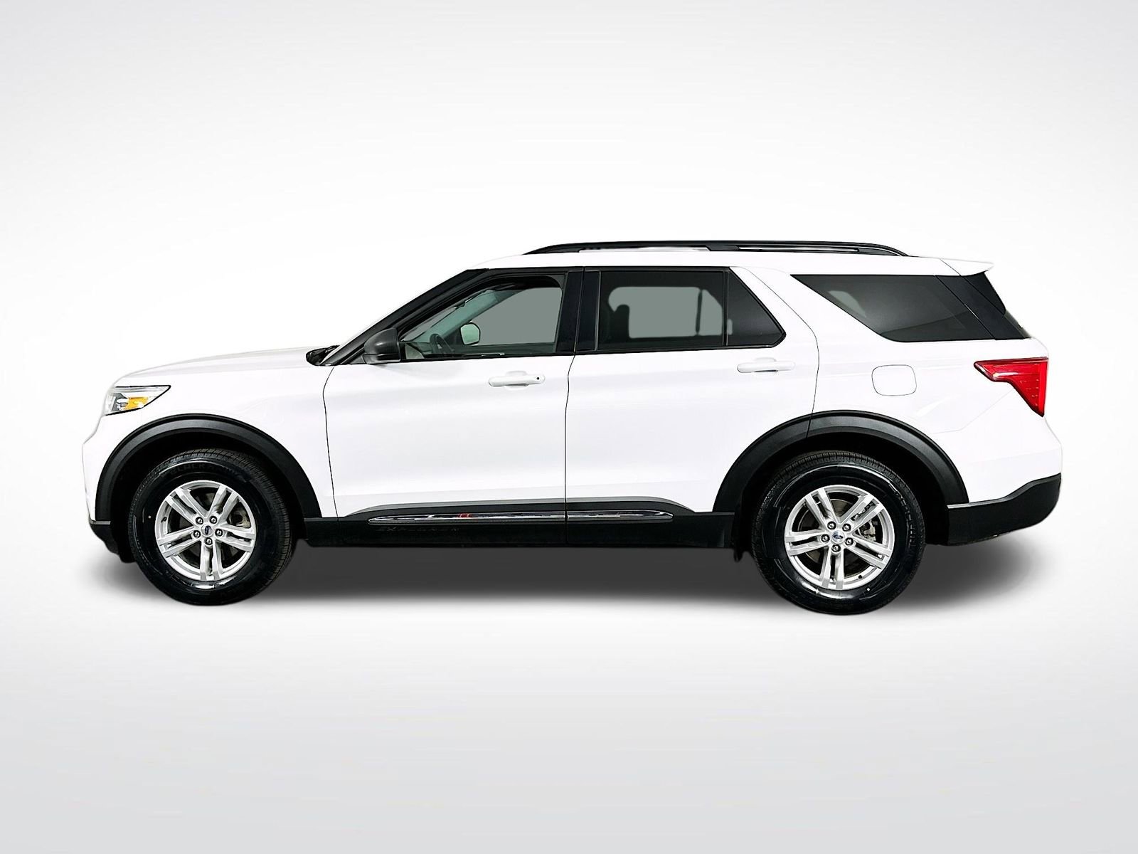 Used 2022 Ford Explorer XLT AWD/4WD image 5