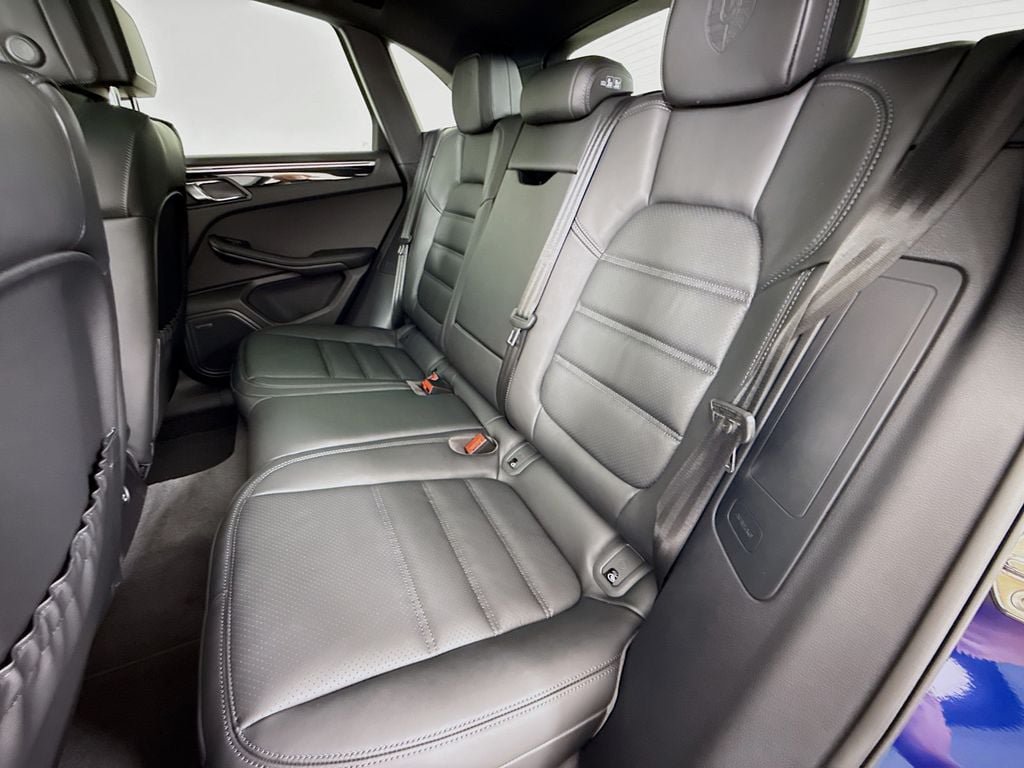New 2026 Porsche Macan AWD/4WD image 24