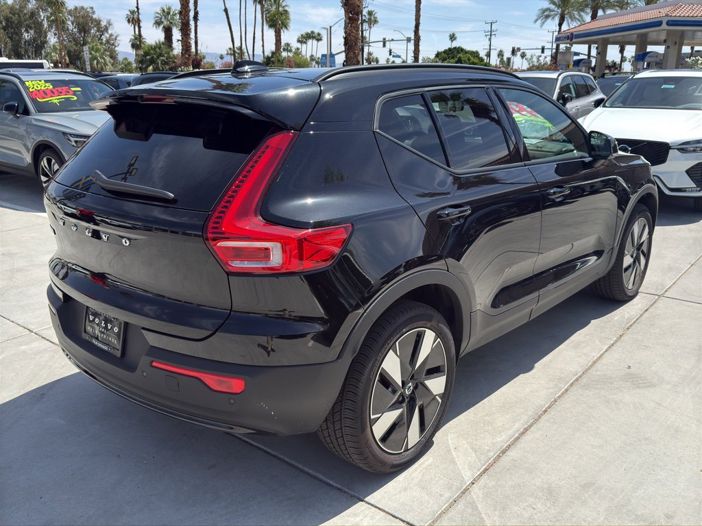 New 2025 Volvo EX40 Core w/ Climate Package AWD/4WD image 7