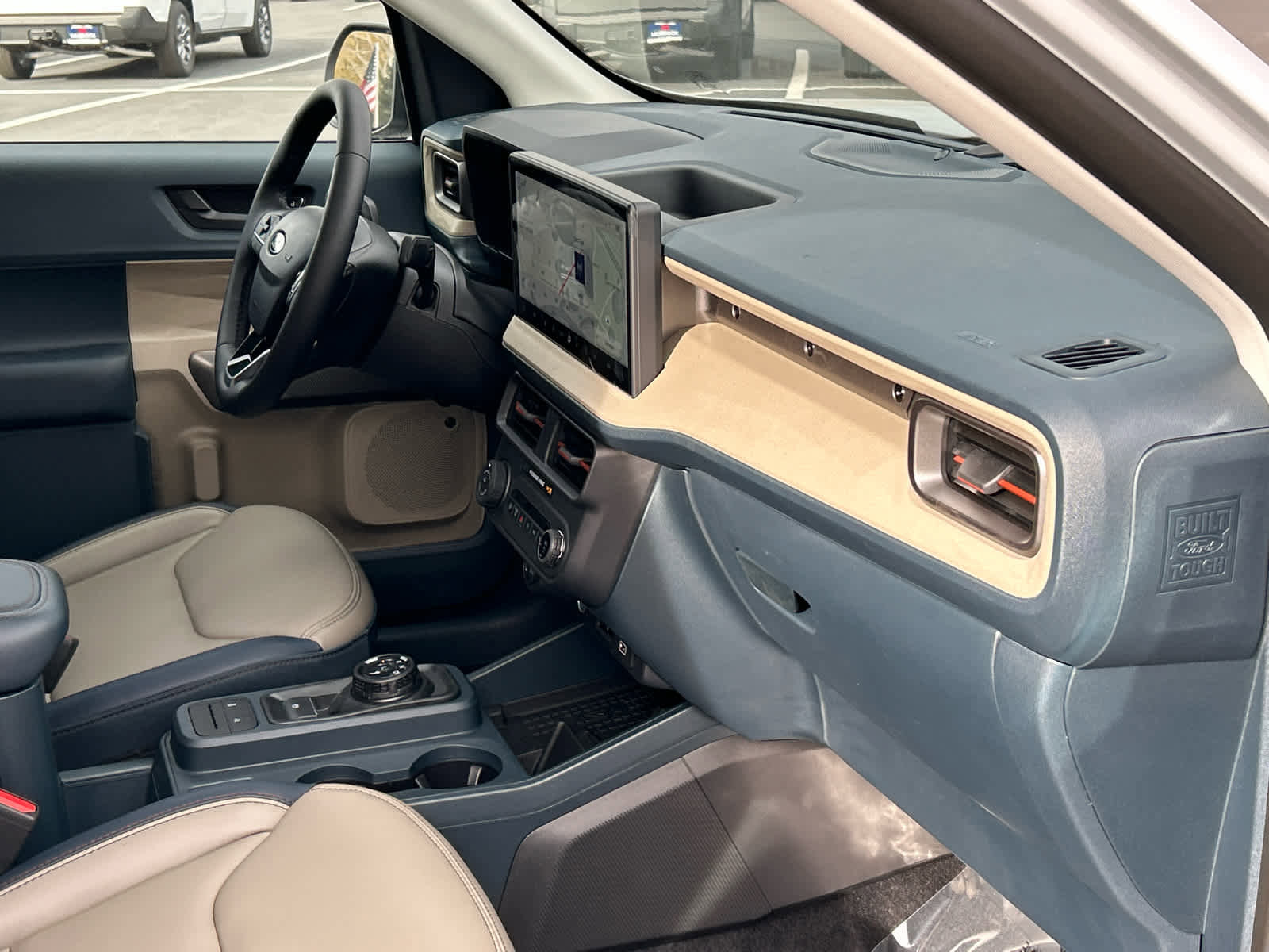 New 2025 Ford Maverick Lariat w/ 4K Tow Package image 24