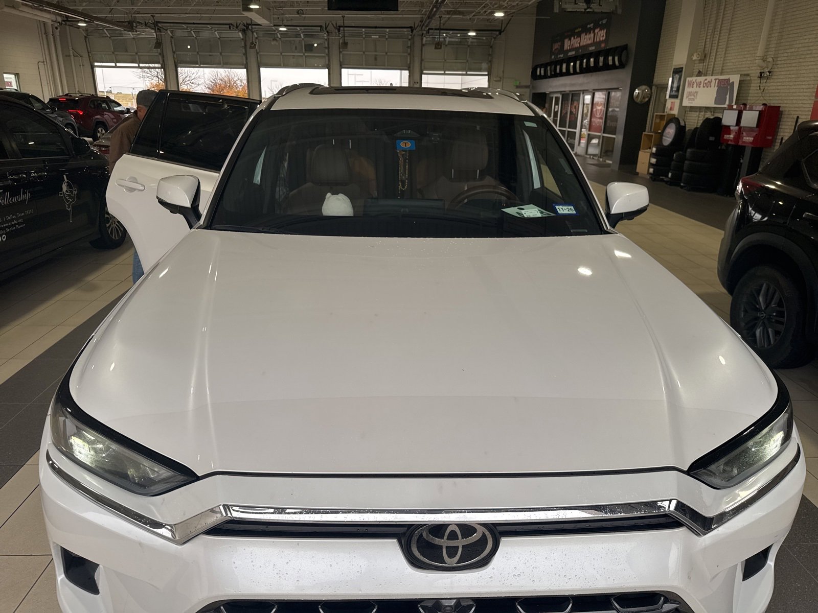 Used 2024 Toyota Grand Highlander AWD Hybrid image 24