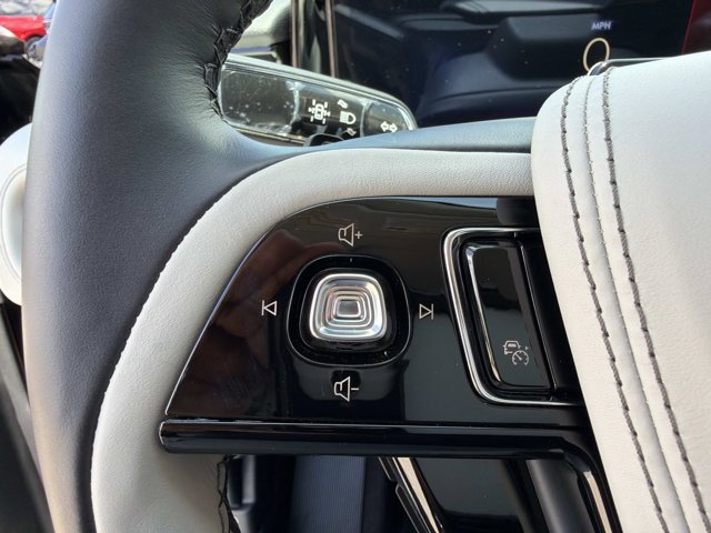 New 2026 Lincoln Aviator 2WD w/ Jet Appearance Package image 28