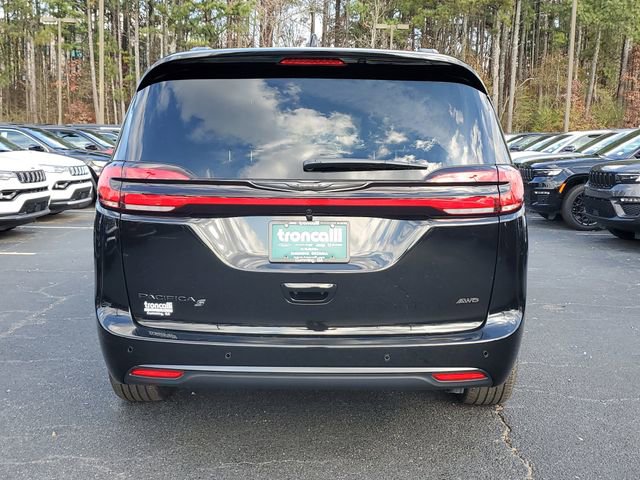 New 2026 Chrysler Pacifica Select image 5