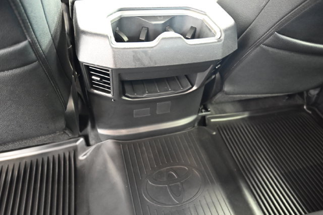 Used 2023 Toyota Tundra SR5 w/ SR5 Convenience Package AWD/4WD image 29