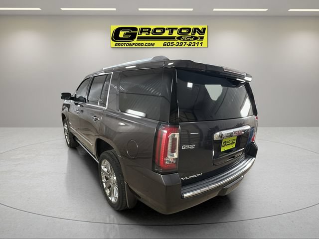 Used 2015 GMC Yukon Denali w/ Premium Package AWD/4WD image 3