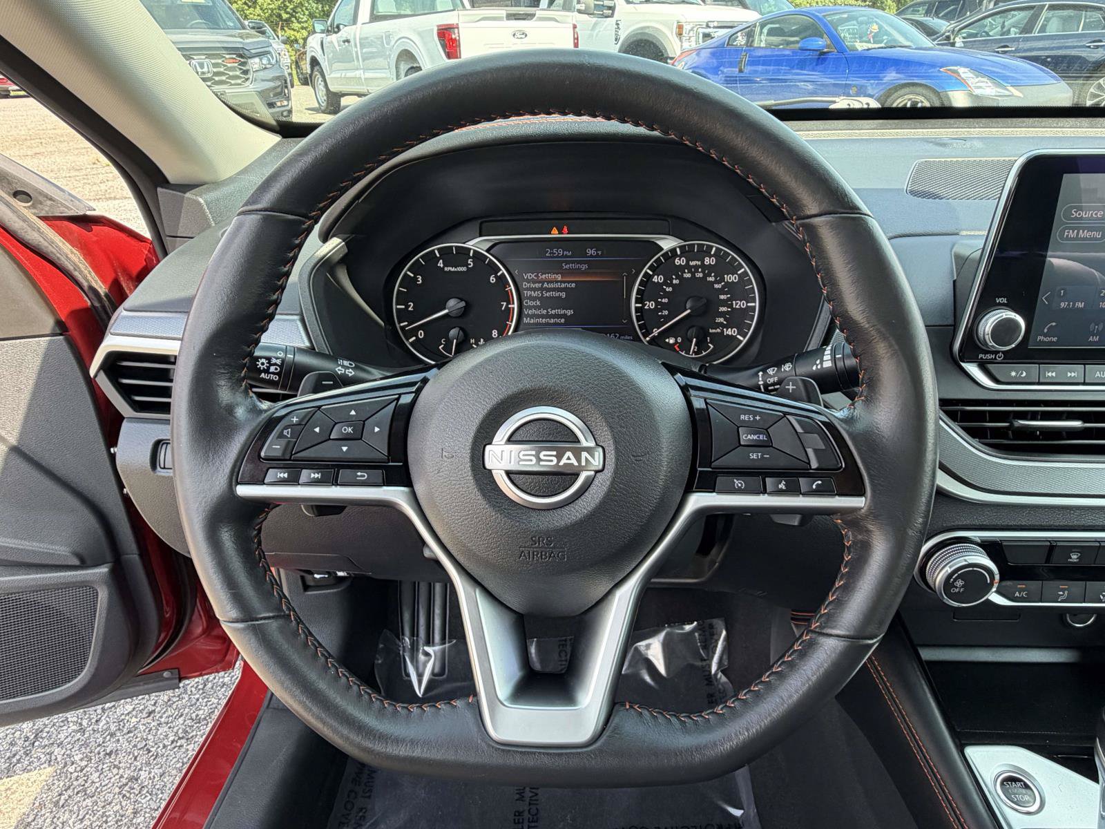 Used 2023 Nissan Altima 2.5 SR AWD/4WD image 12