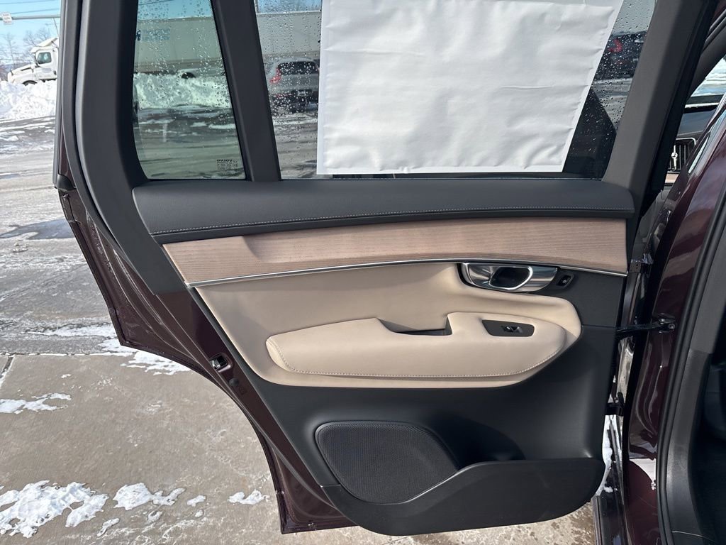 New 2026 Volvo XC90 B6 Plus w/ Protection Package Premier AWD/4WD image 35