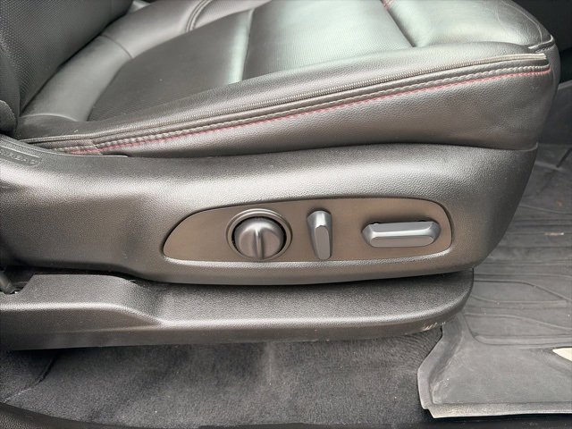 Used 2023 Chevrolet Traverse RS w/ LPO, Floor Liner Package image 53