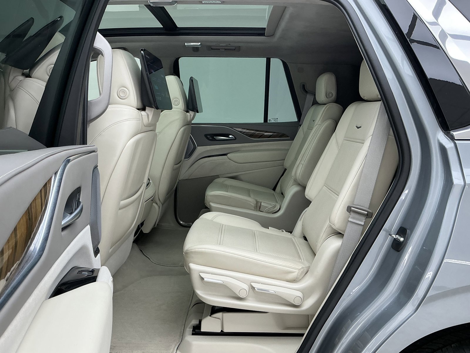Used 2023 Cadillac Escalade Premium Luxury Platinum image 20