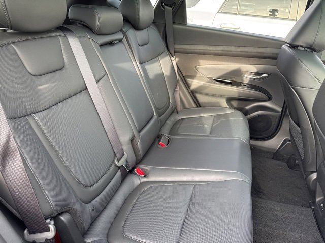 Used 2025 Hyundai Tucson Limited image 12