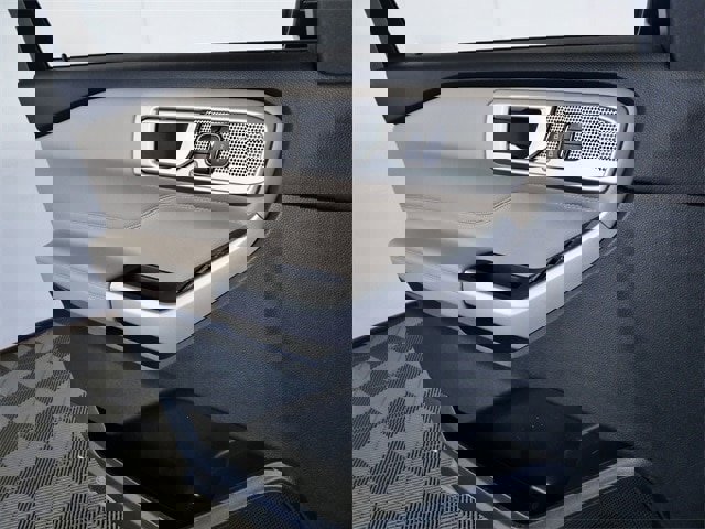 Certified 2023 Ford Explorer Limited w/ Equipment Group 301A image 25