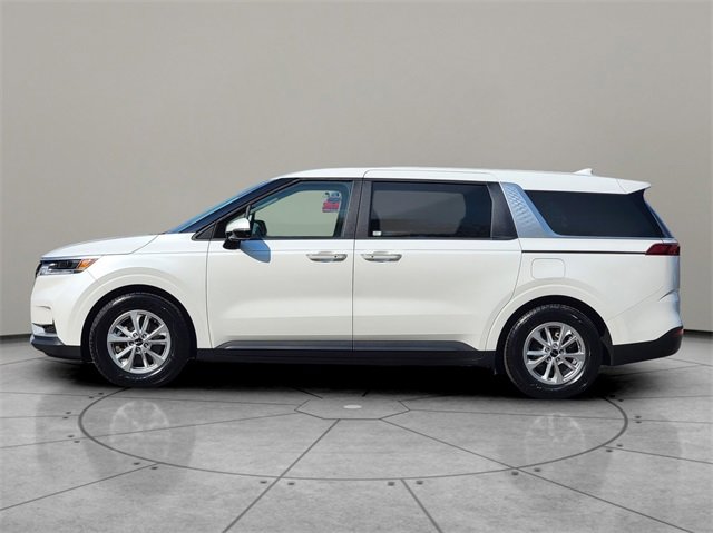 Used 2023 Kia Carnival LX image 9