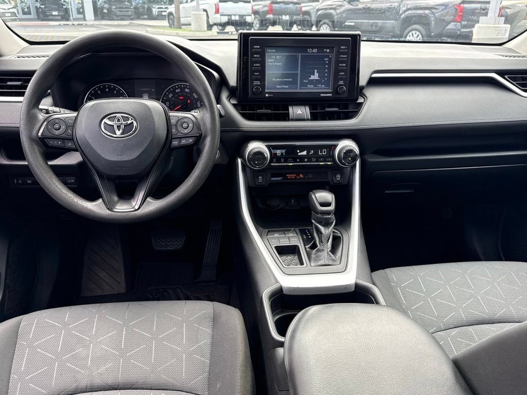 Used 2021 Toyota RAV4 XLE w/ Convenience Package FWD image 31