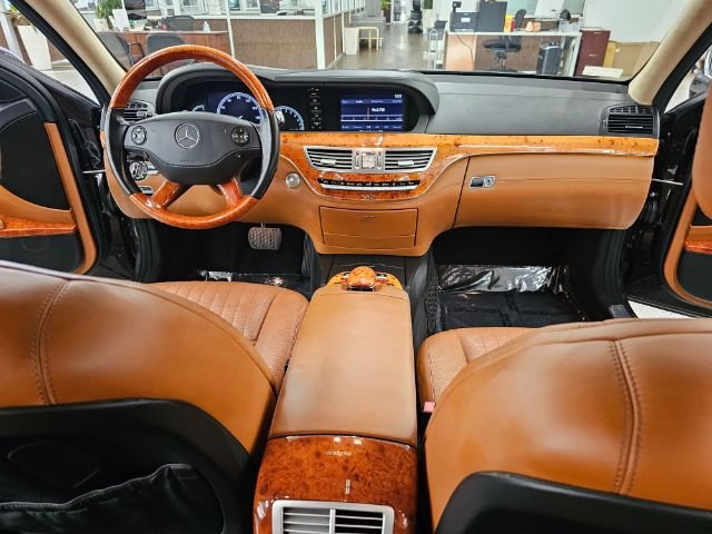 Used 2007 Mercedes-Benz S 600 image 9