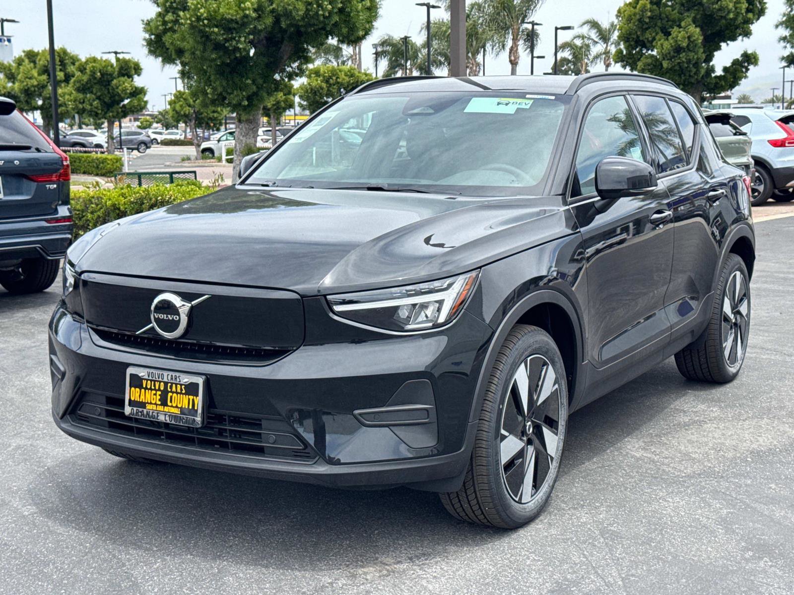 New 2025 Volvo EX40 Core w/ Climate Package image 6