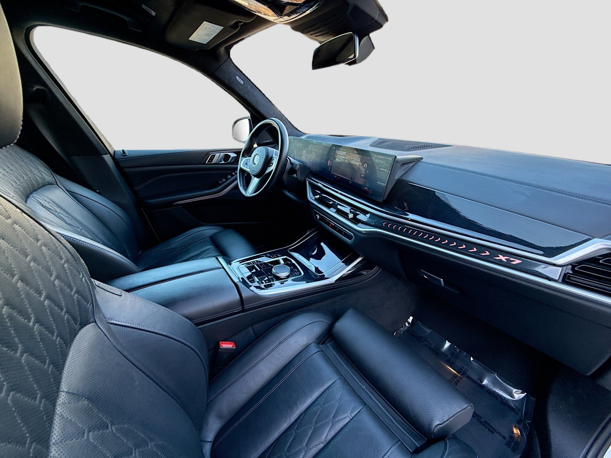 Used 2023 BMW X7 xDrive40i w/ M Sport Package image 32