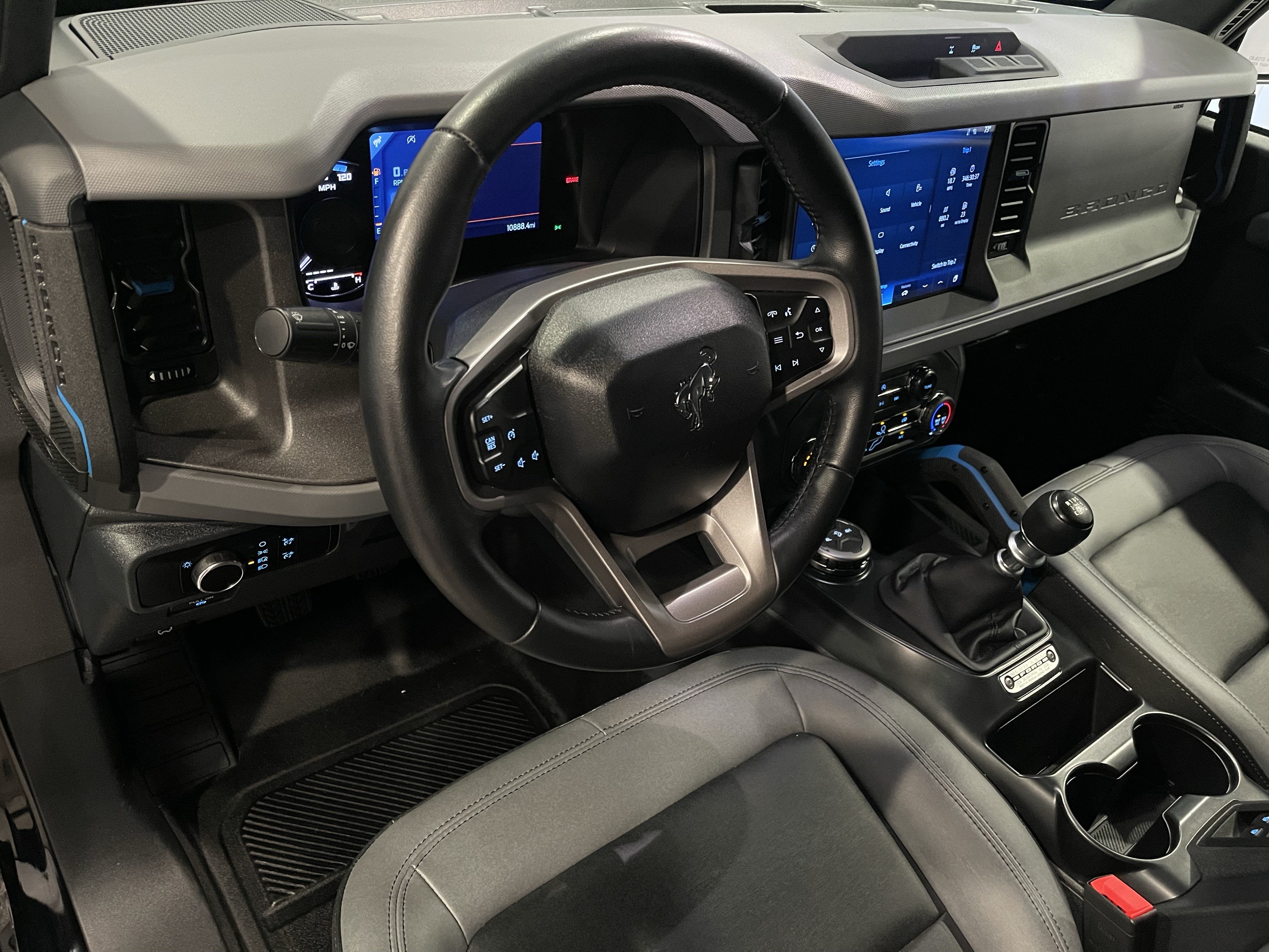 Used 2024 Ford Bronco Black Diamond AWD/4WD image 13