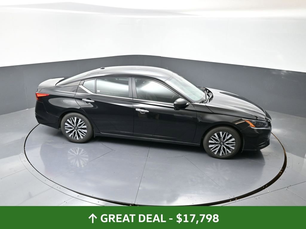 Used 2024 Nissan Altima 2.5 SV image 40