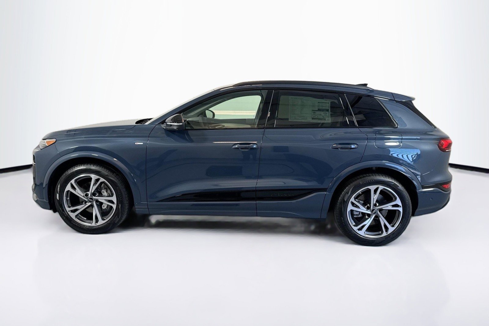 New 2027 Audi Q6 e-tron Prestige AWD/4WD image 8