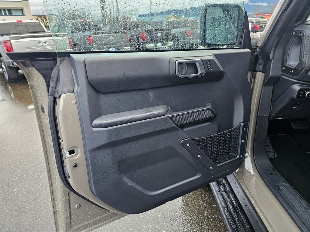 New 2025 Ford Bronco Outer Banks w/ Sasquatch Package image 12