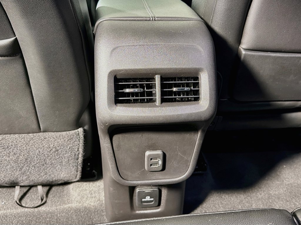 Used 2024 GMC Terrain SLT w/ Elevation Edition AWD/4WD image 26