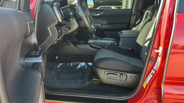 Used 2023 Toyota Tacoma TRD Sport AWD/4WD image 17